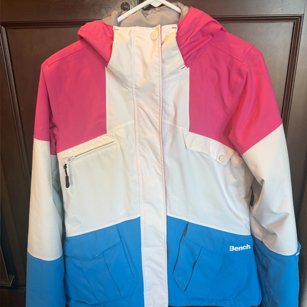 Bench ski/Snowboard jacket size M Excellent condition pink and blue